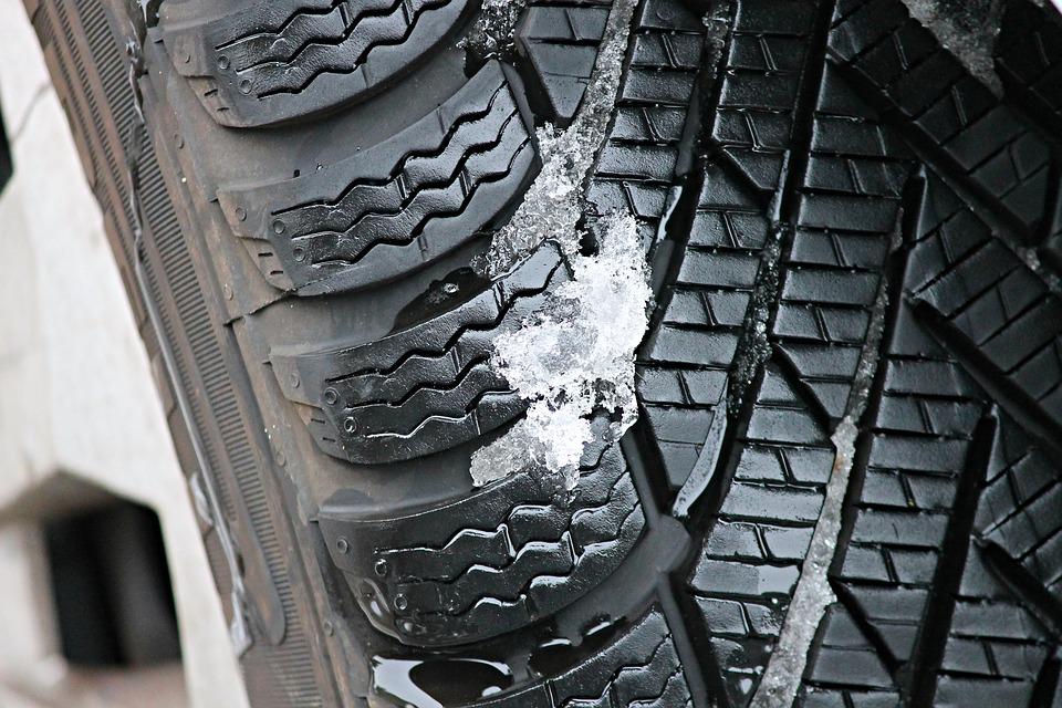 冬用タイヤ タイヤ 車のタイヤ プロフィール 雪 泥 アイスクリーム 自動車 冬 寒い